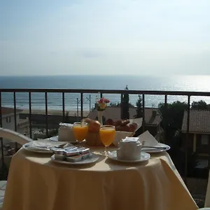 hotel-sant-jordi.top-hotels-tarragona.com/