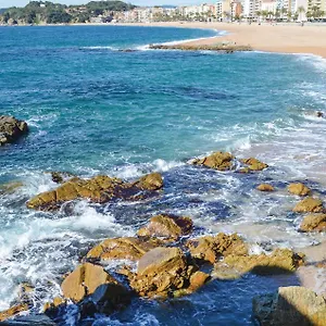 https://holiday-apartment-lloret-03.topcostabravahotels.com